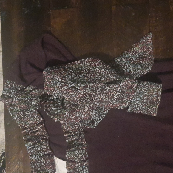 Top - Picture 2 of 8